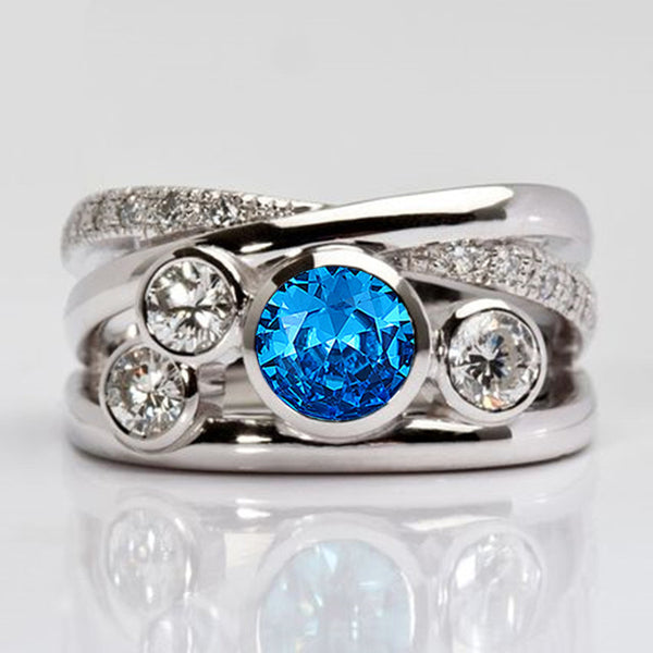 New Retro Hollow Inlaid Round Ring